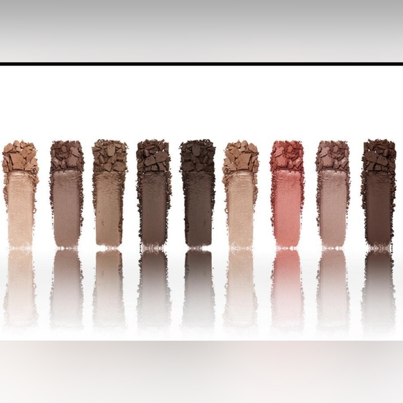 Studio makeup Ease•To•Wear eyeshadow palette - Picture 2 of 7